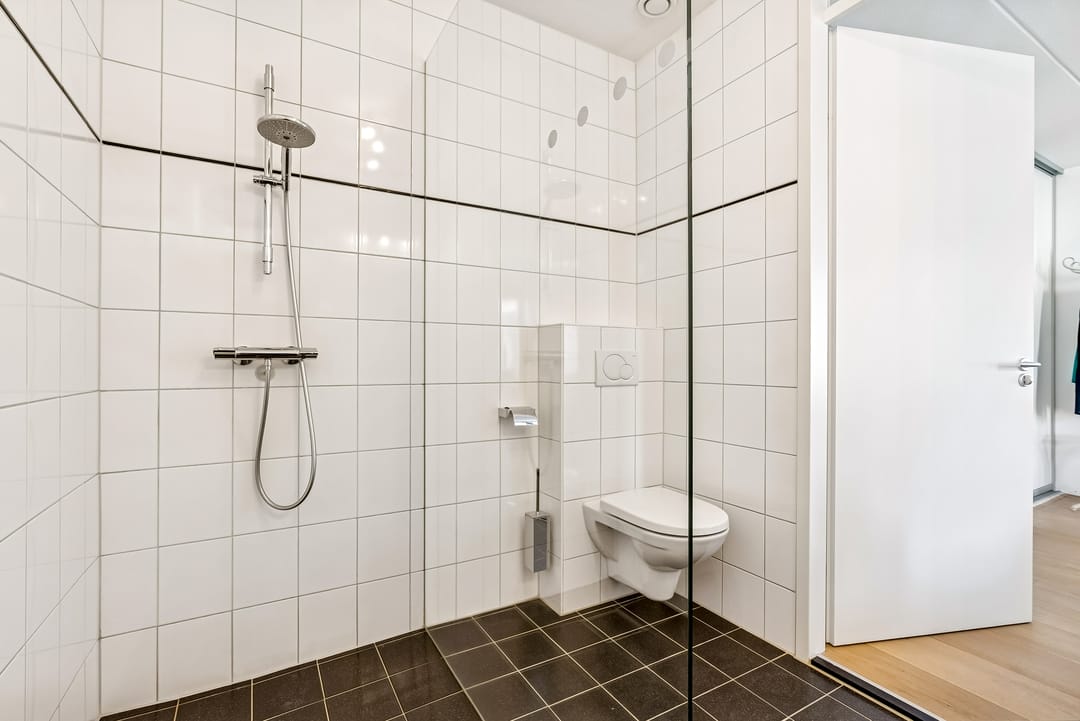 Photo 22 of Galjoen 11 63