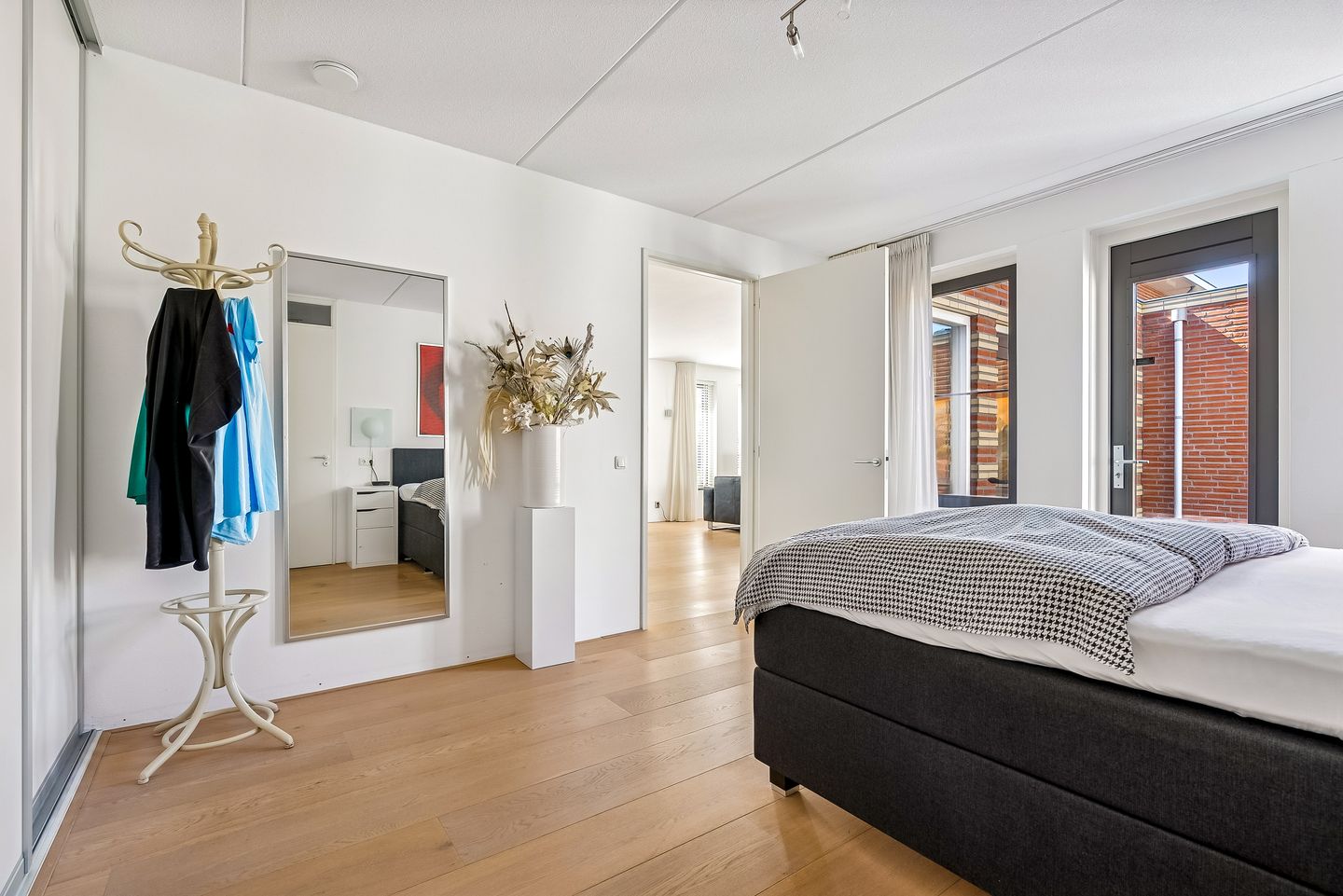 Photo 19 of Galjoen 11 63