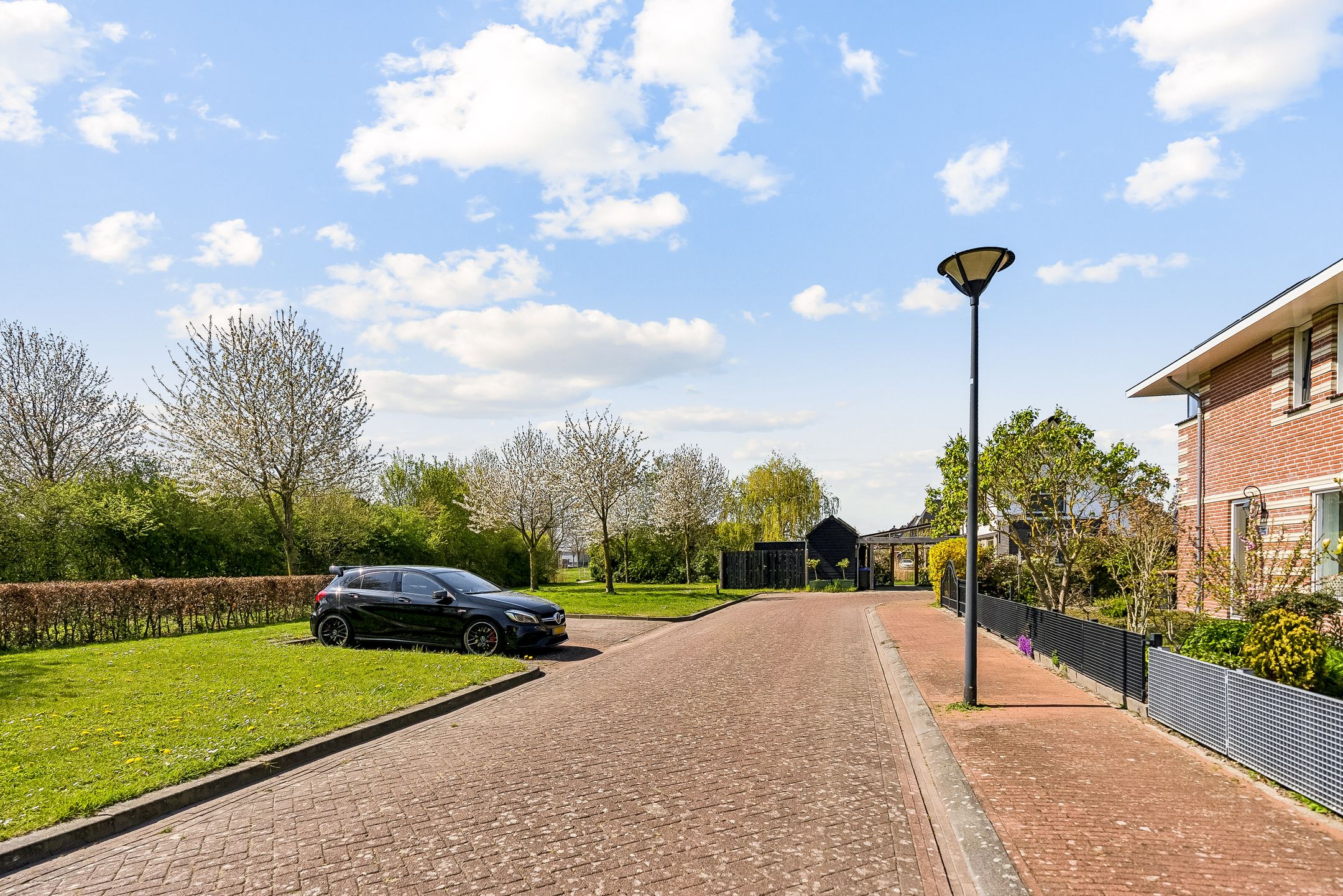 Photo 39 of Galjoen 11 63