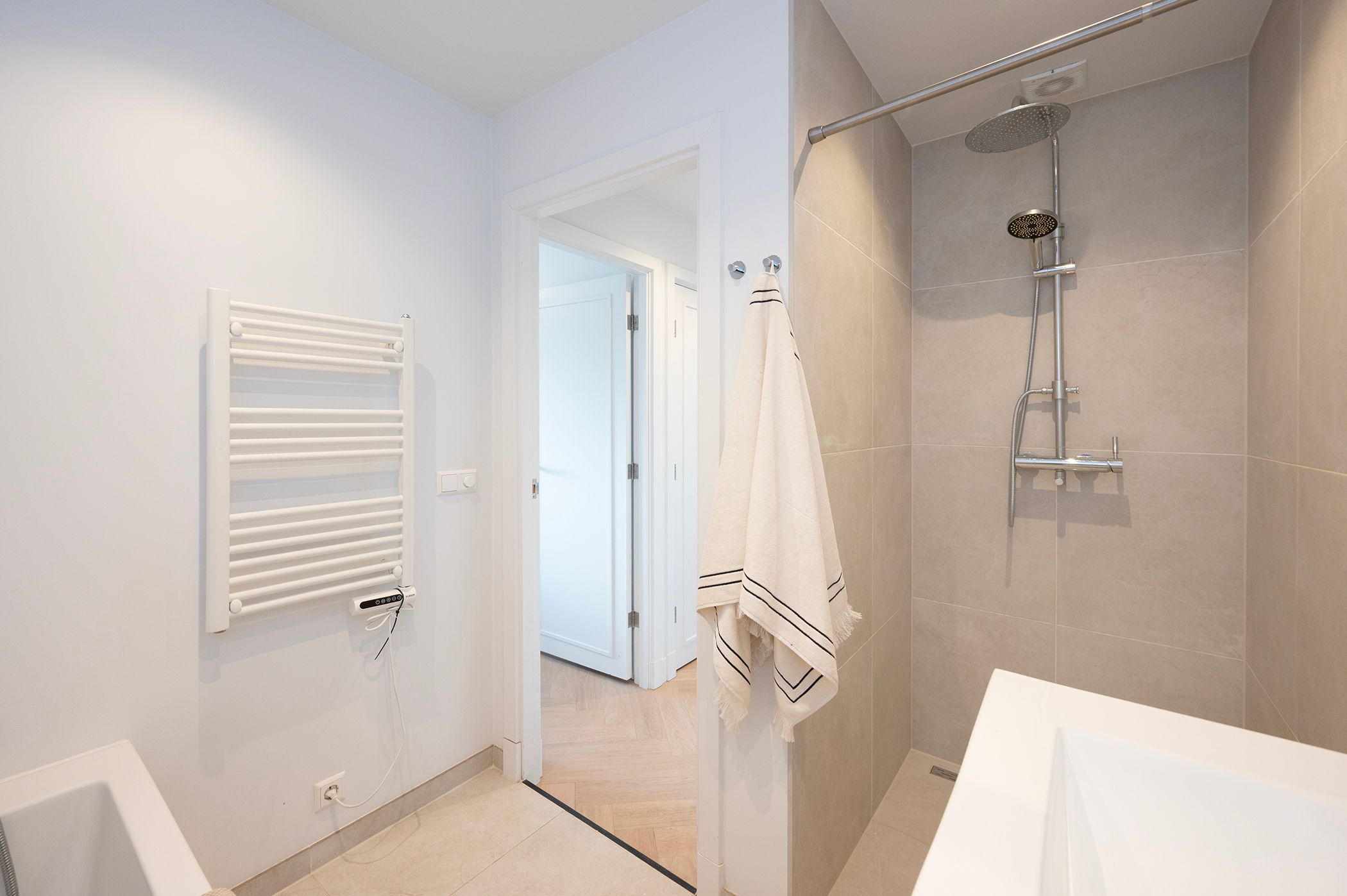 Foto 27 van Camera Obscuralaan 364