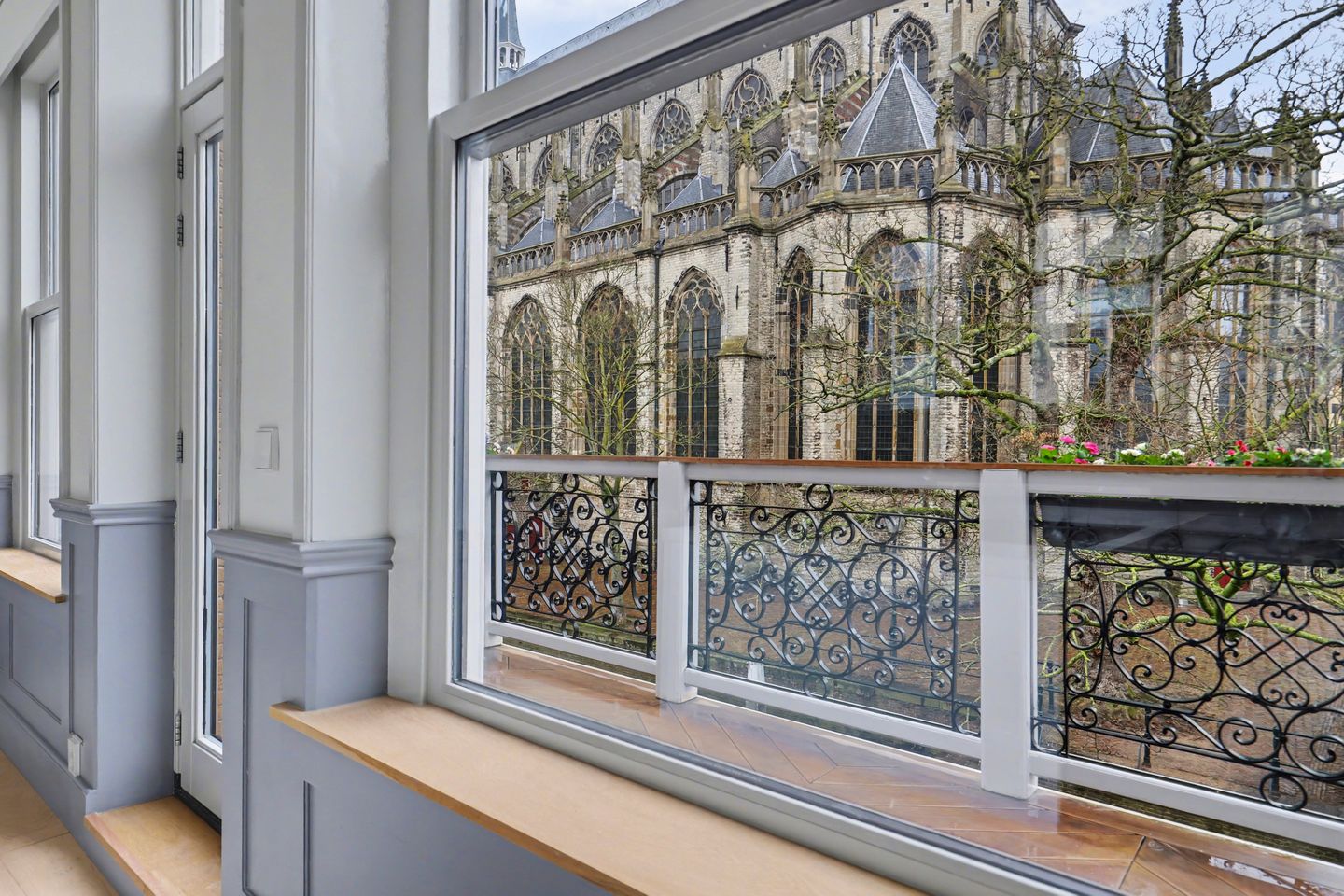 Photo 25 of Voorstraat 439
