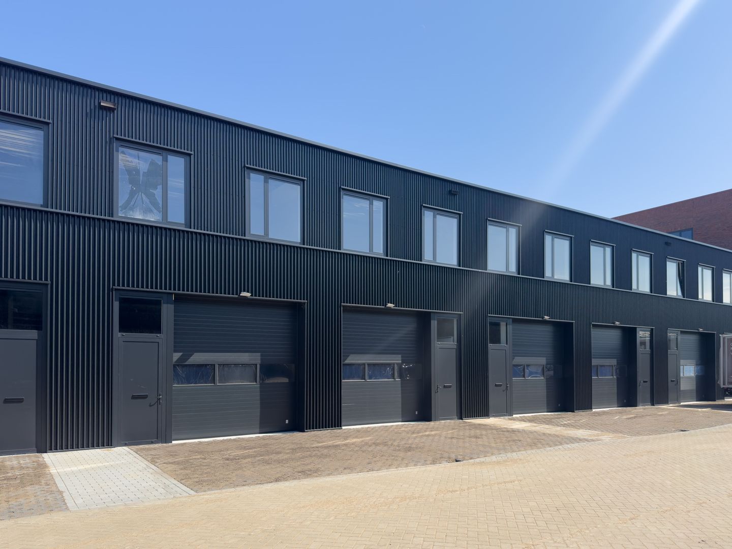 View photo 4 of Steur 17