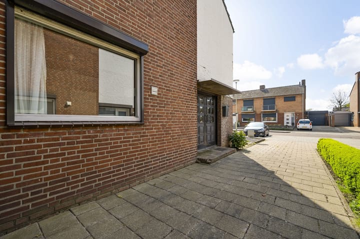 Photo 5 of van Gelderstraat 10