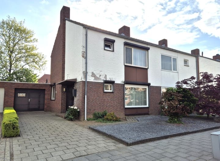 Photo 2 of van Gelderstraat 10