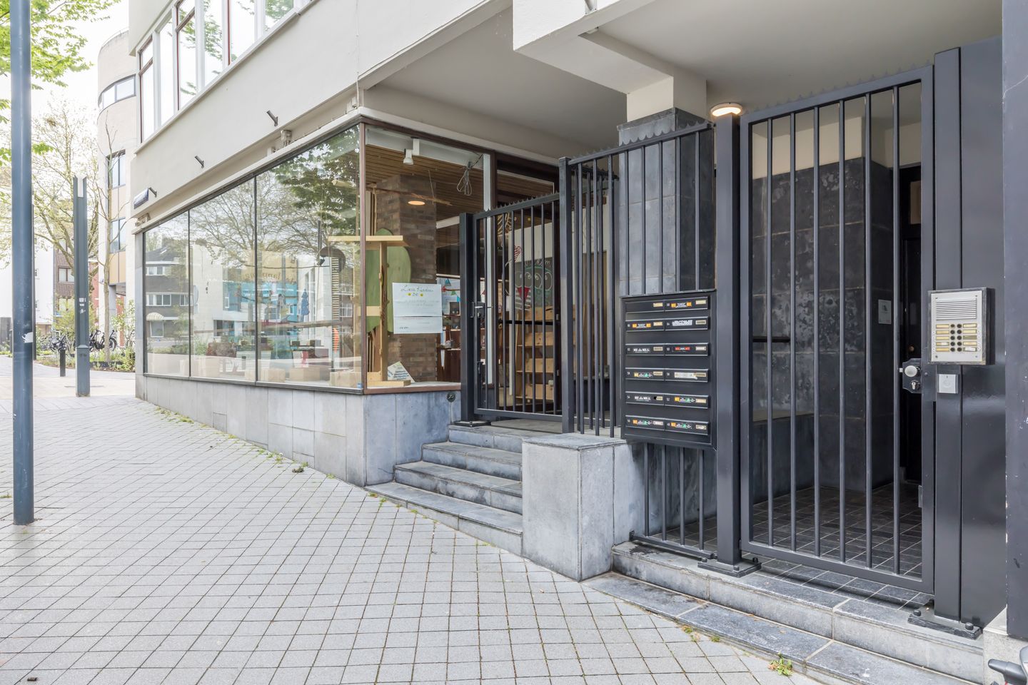 Photo 4 of Raadhuisstraat 66