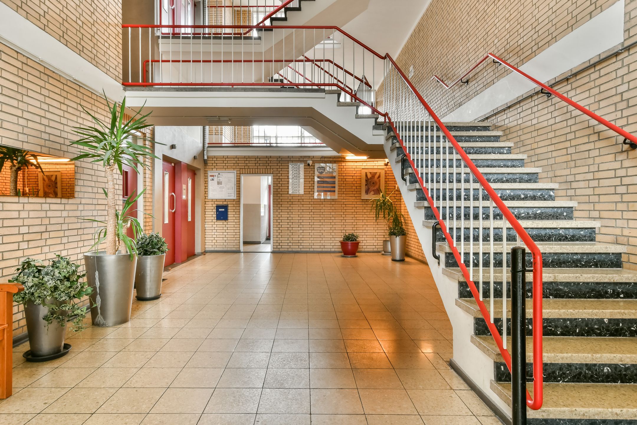 Foto 6 van van Hogendorplaan 260