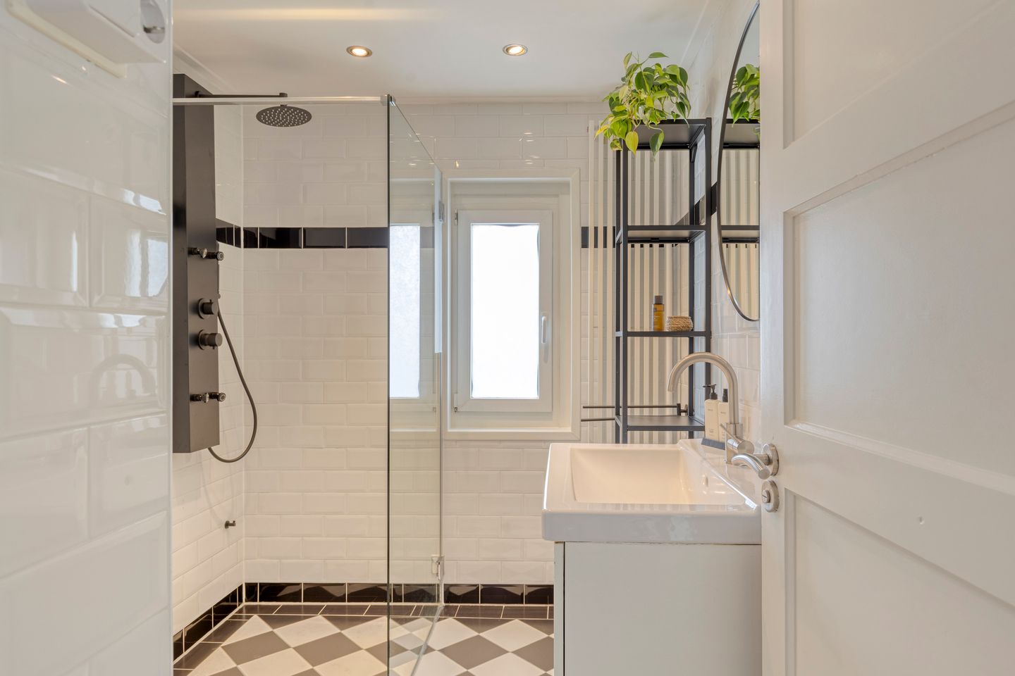 Foto 25 van Van Diemenstraat 3