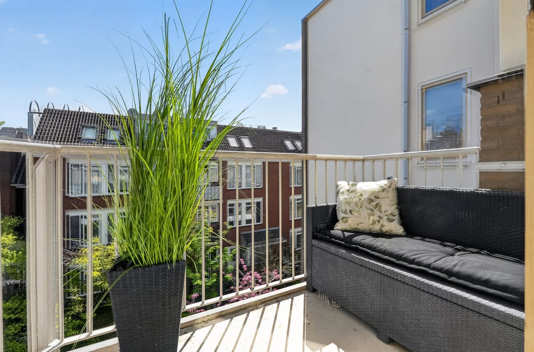 Photo 2 of Pieter Nieuwlandstraat 18-C