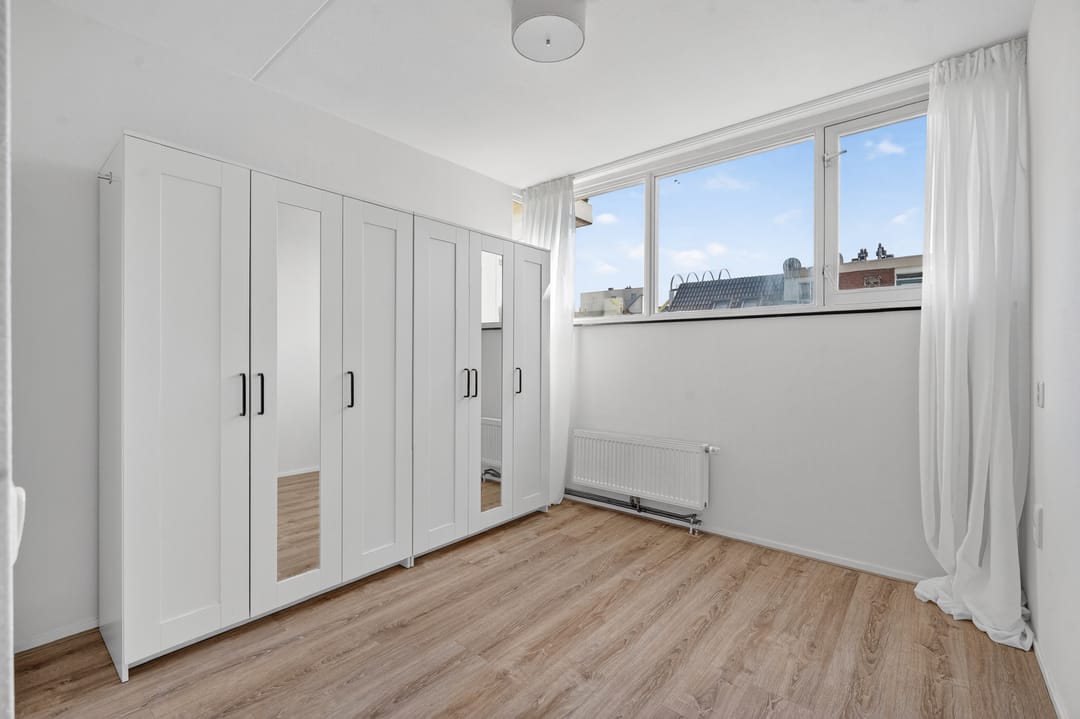 Photo 11 of Pieter Nieuwlandstraat 18-C