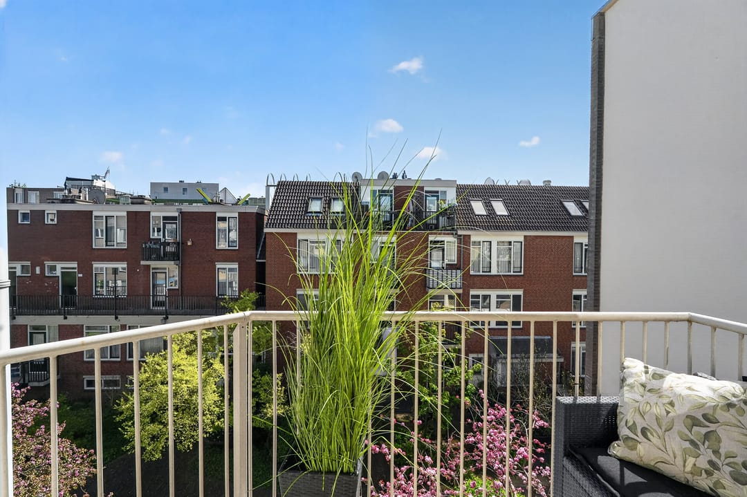 Photo 16 of Pieter Nieuwlandstraat 18-C