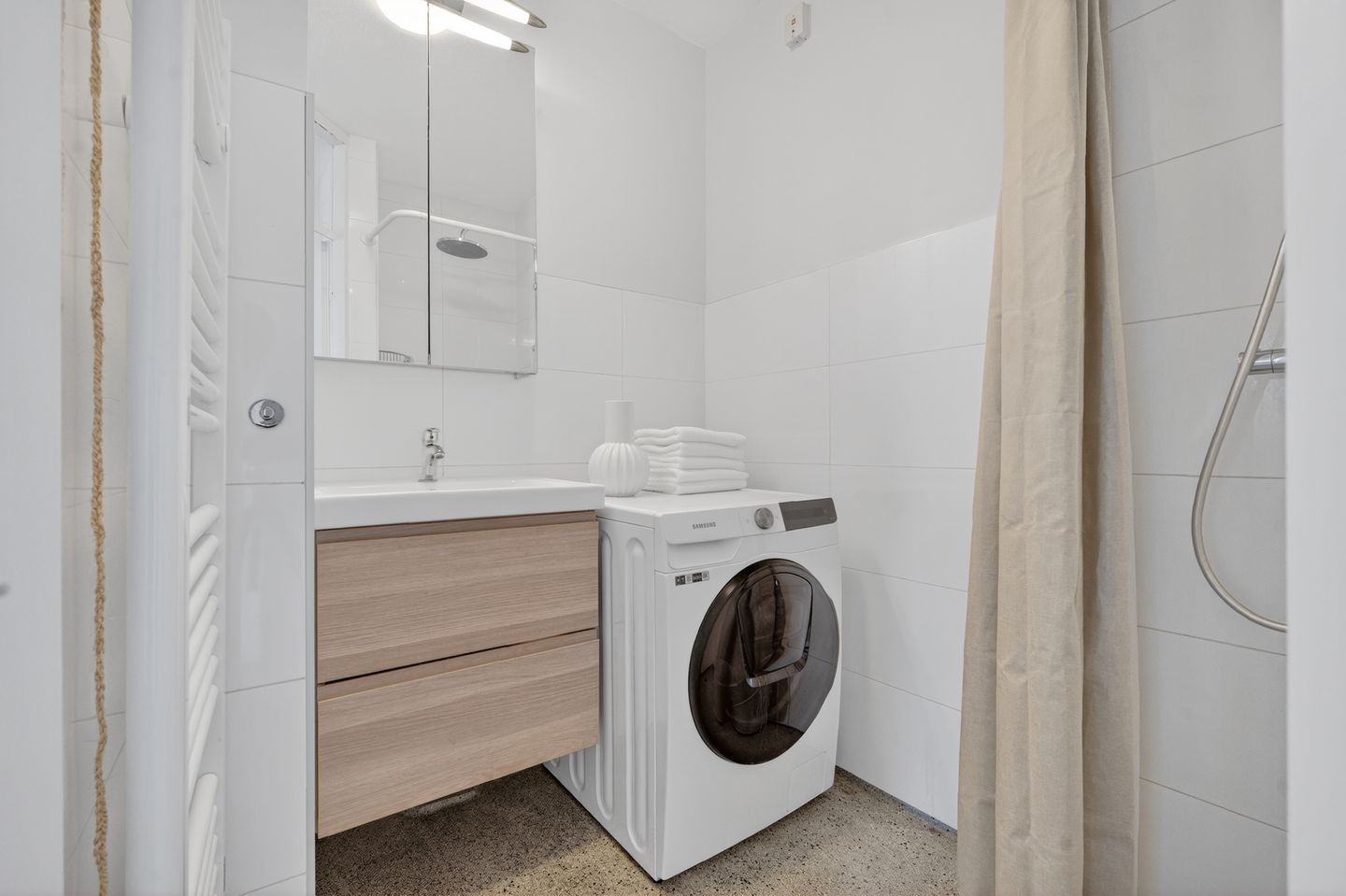 Photo 20 of Pieter Nieuwlandstraat 18-C