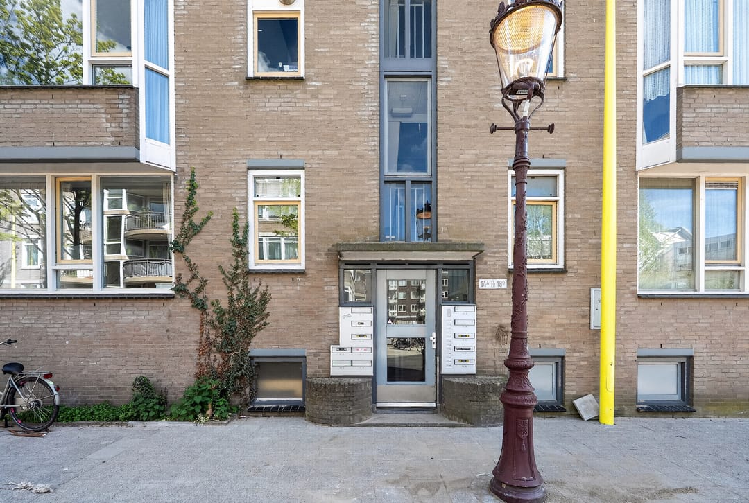 Photo 23 of Pieter Nieuwlandstraat 18-C