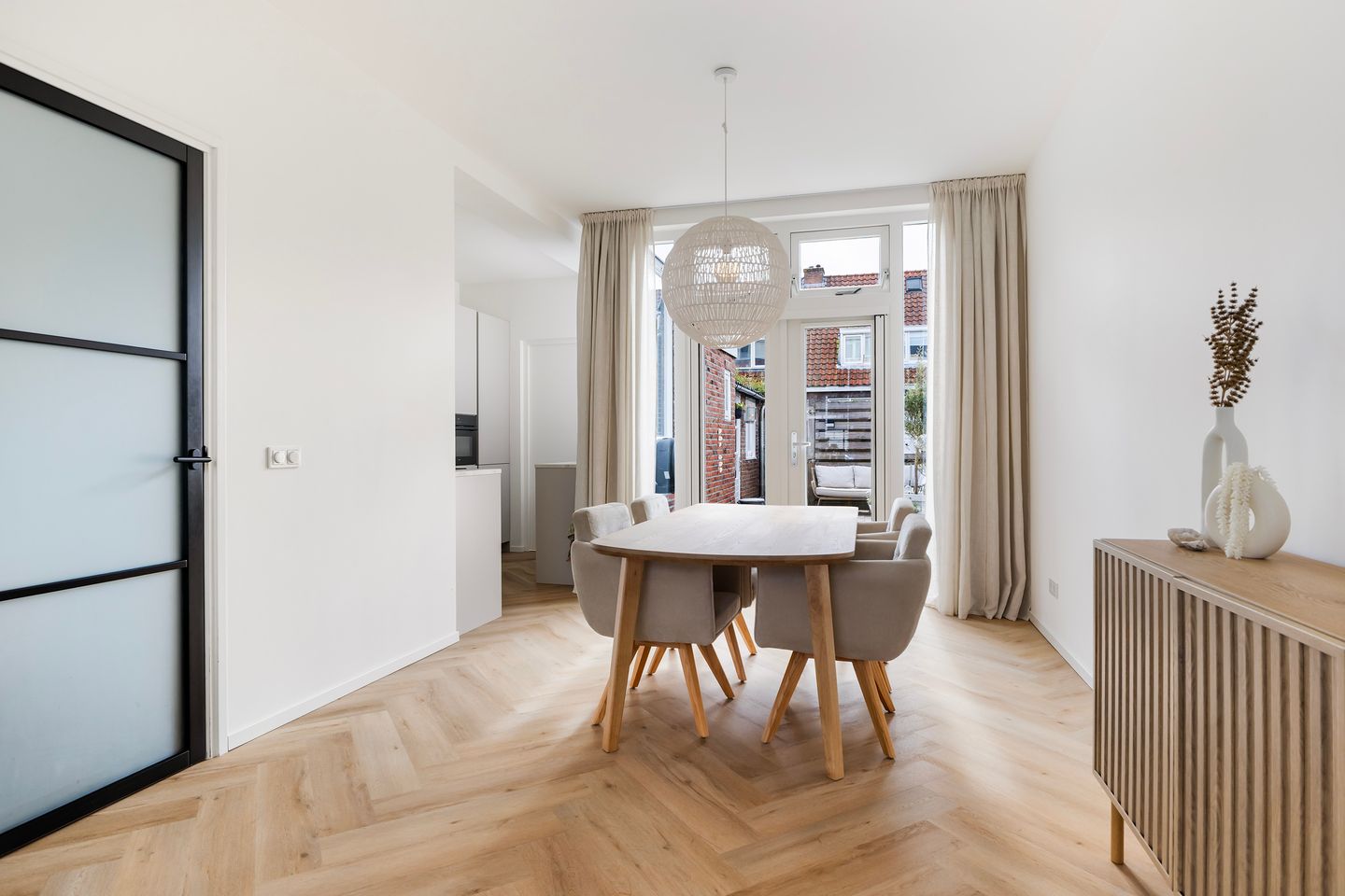 Foto 10 van Beethovenstraat 45