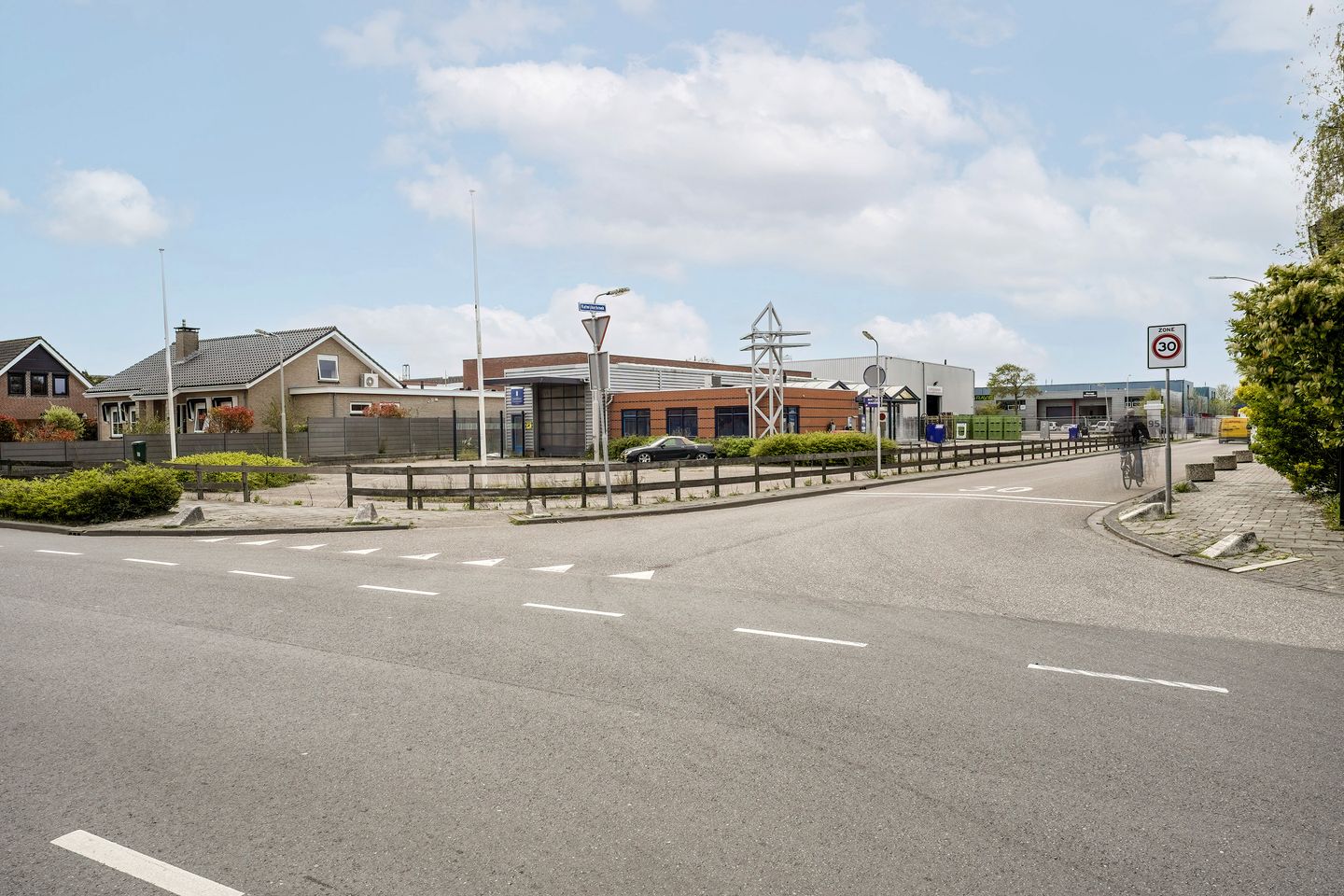 View photo 1 of Valkenburgseweg 101