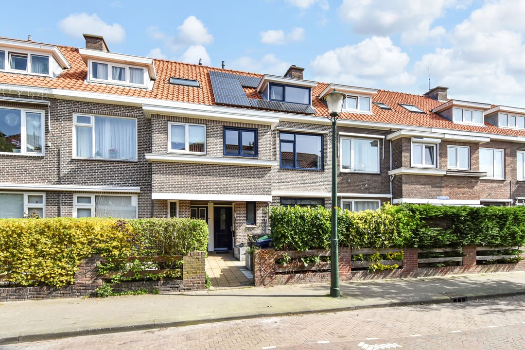 Ruime 8-kamer gezinswoning met flexibele woonopties in Oud Loosduinen