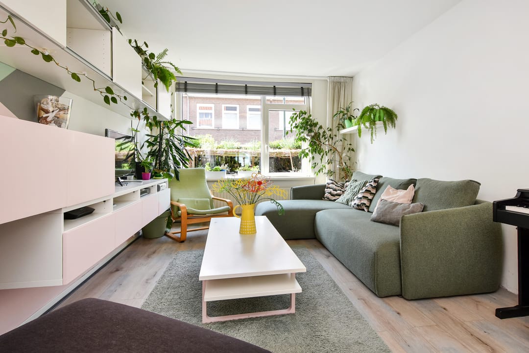 Spacious 8-room family home with flexible living options in Oud Loosduinen — 13