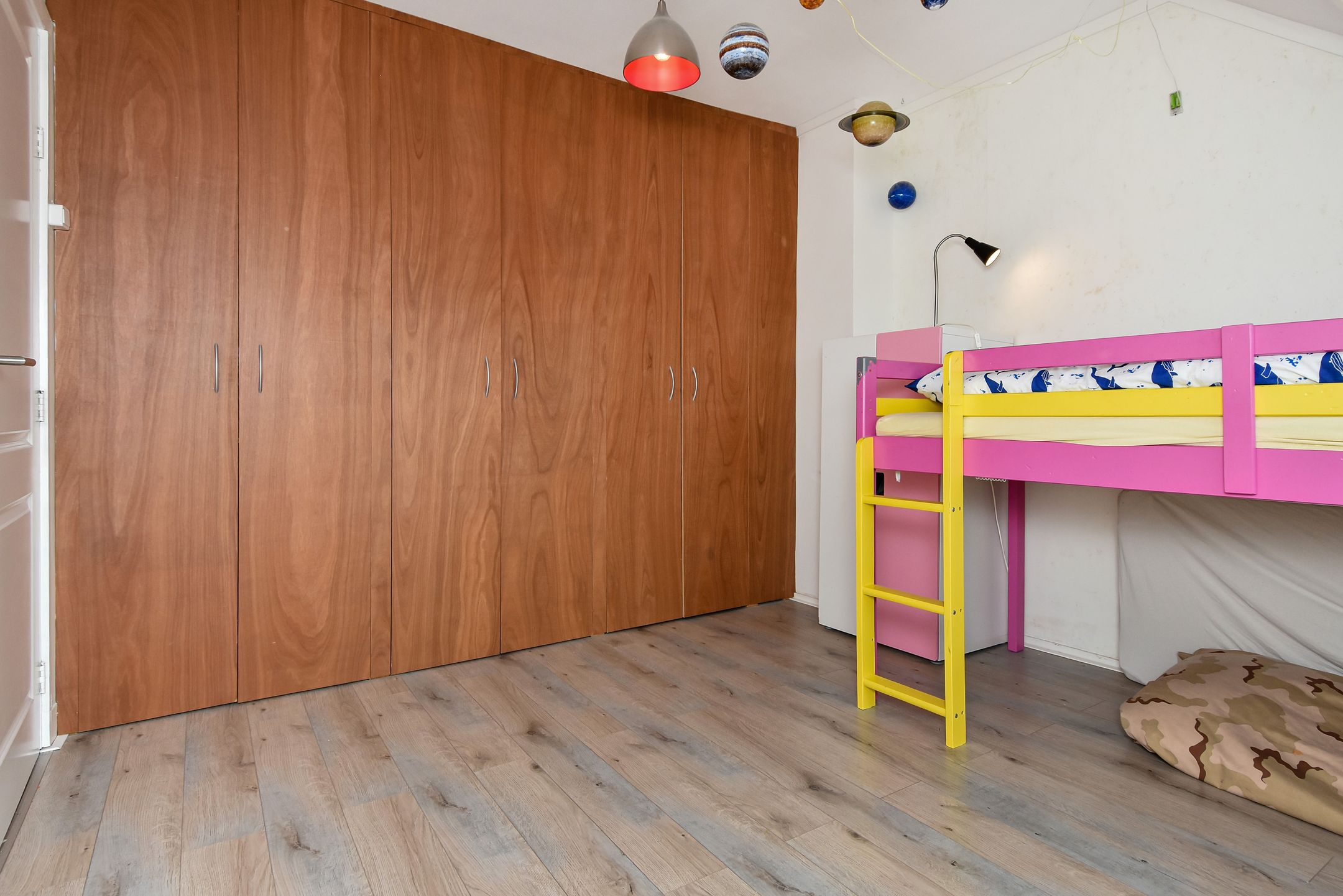 Spacious 8-room family home with flexible living options in Oud Loosduinen — 30