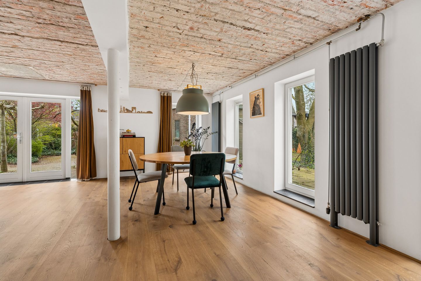 Luxuriously Renovated Semi-Detached Home with Studio and Greenhouse on Spacious 1,400m² Plot in Lent — 19