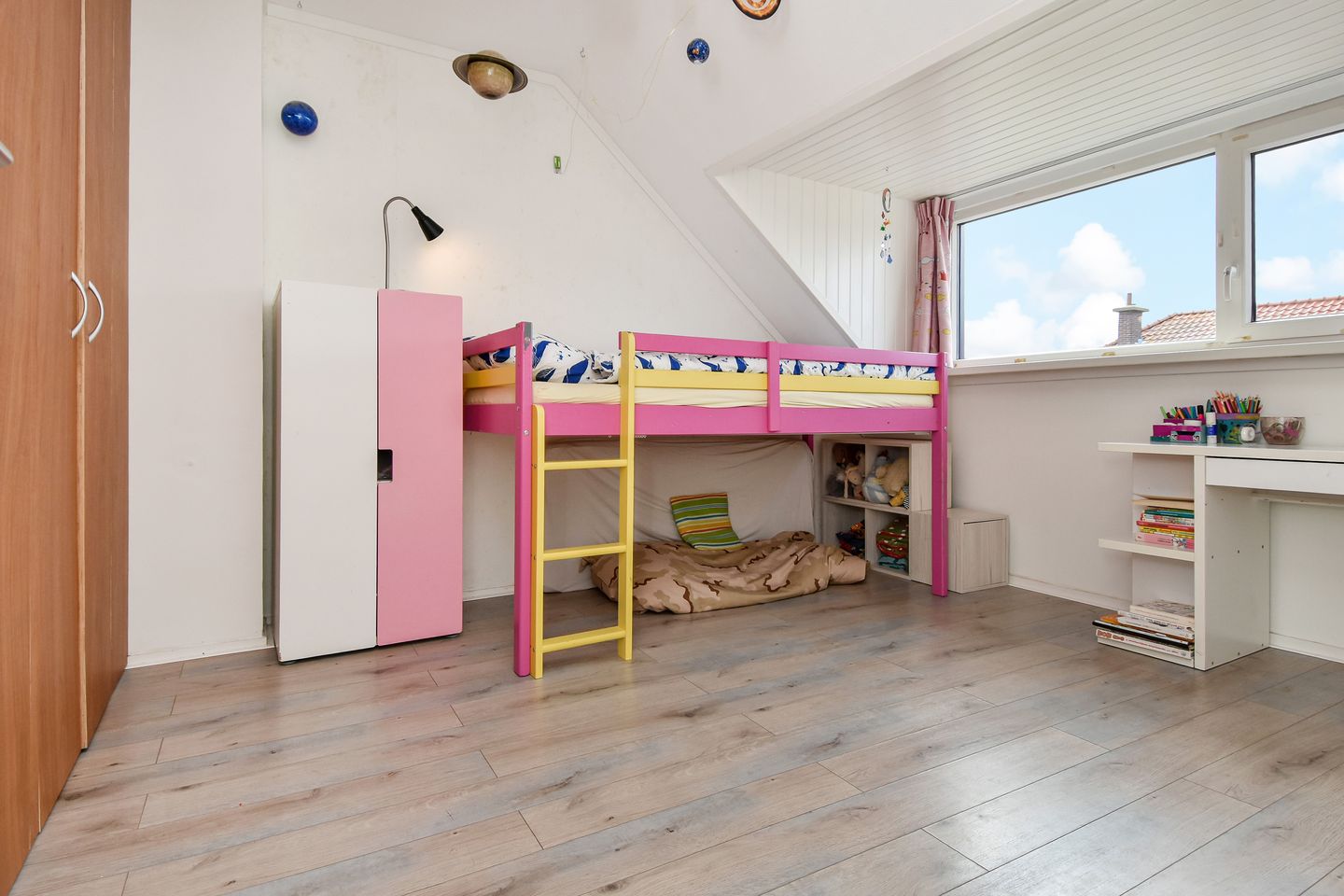 Spacious 8-room family home with flexible living options in Oud Loosduinen — 29