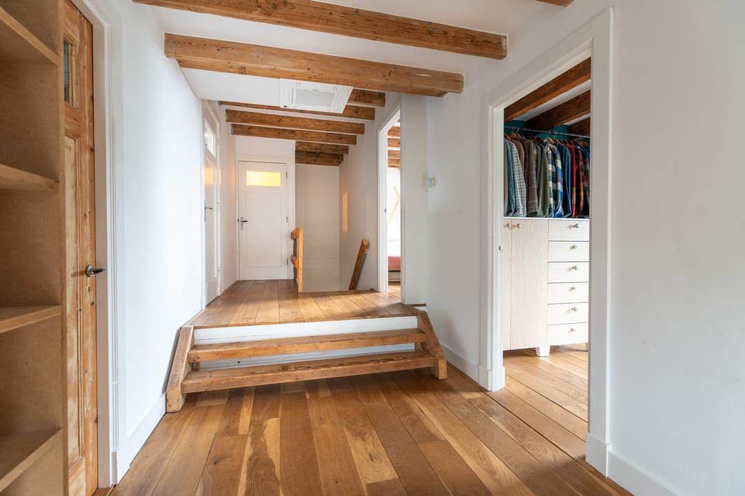 Luxuriously Renovated Semi-Detached Home with Studio and Greenhouse on Spacious 1,400m² Plot in Lent — 26