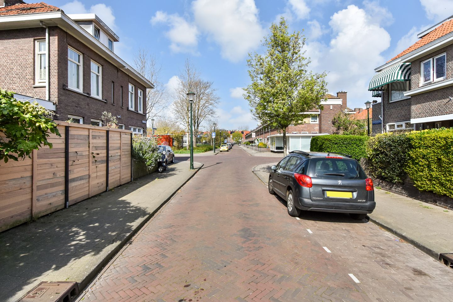Spacious 8-room family home with flexible living options in Oud Loosduinen — 49