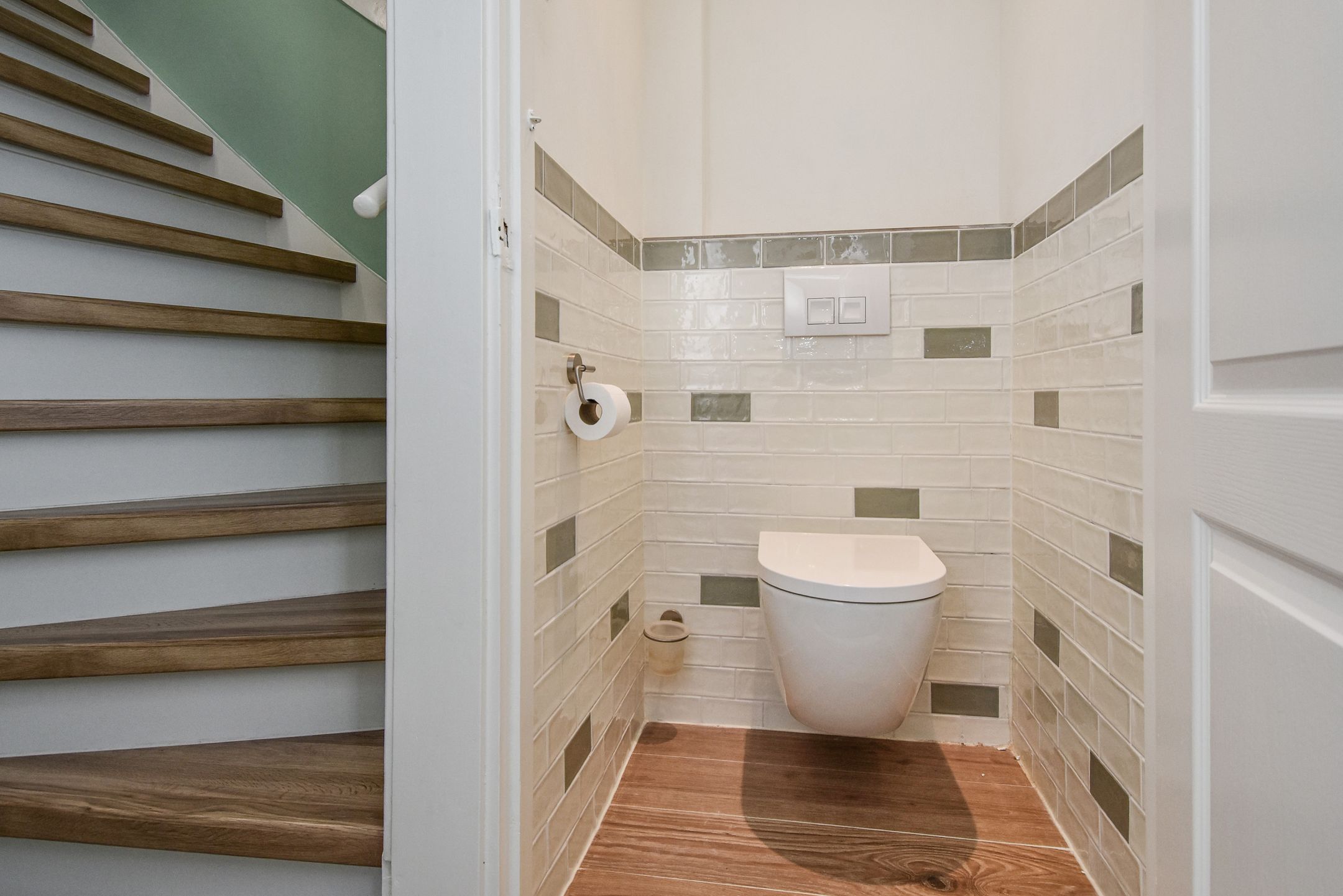 Spacious 8-room family home with flexible living options in Oud Loosduinen — 39
