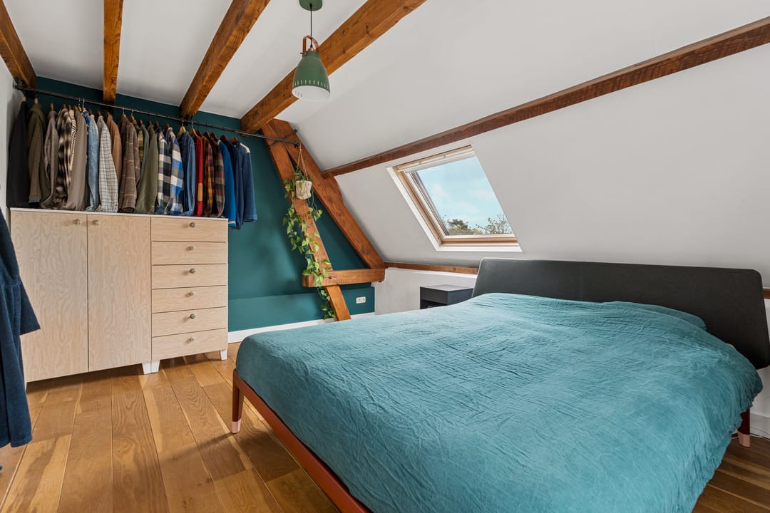 Luxuriously Renovated Semi-Detached Home with Studio and Greenhouse on Spacious 1,400m² Plot in Lent — 28