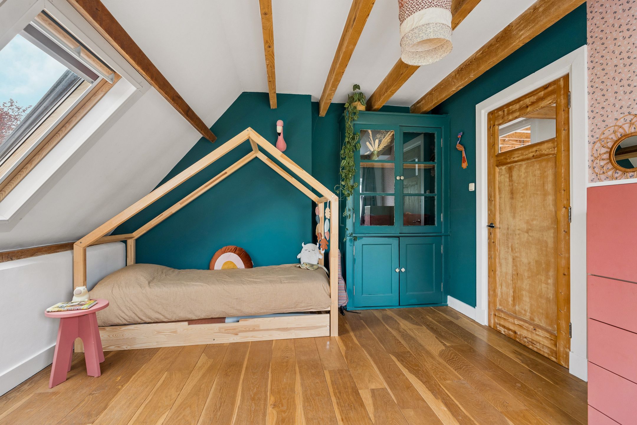 Luxuriously Renovated Semi-Detached Home with Studio and Greenhouse on Spacious 1,400m² Plot in Lent — 30