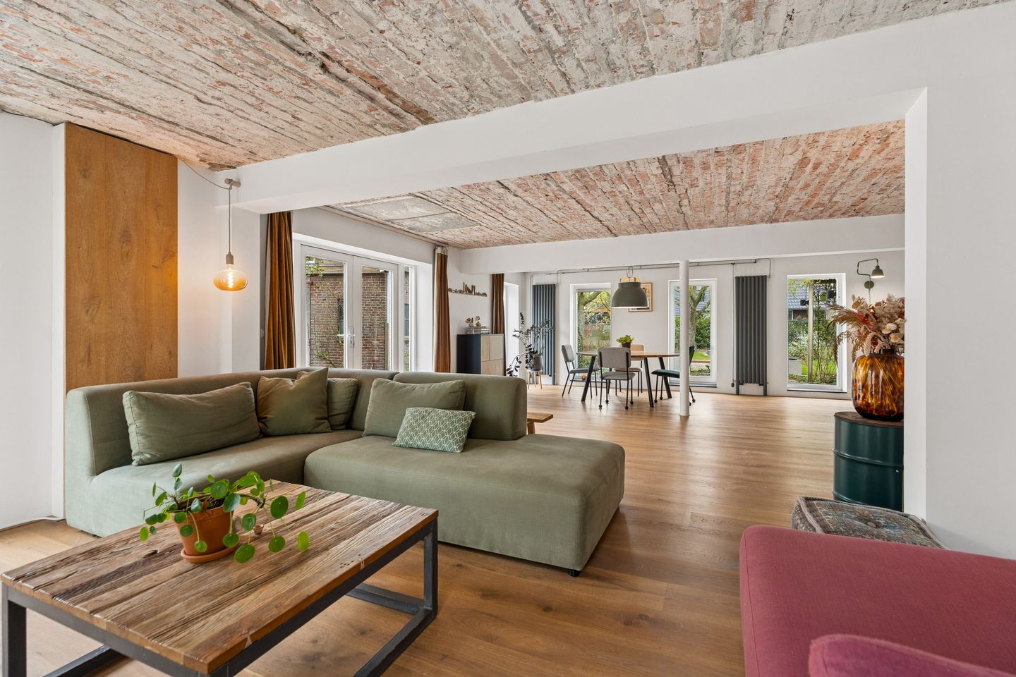 Luxuriously Renovated Semi-Detached Home with Studio and Greenhouse on Spacious 1,400m² Plot in Lent — 14