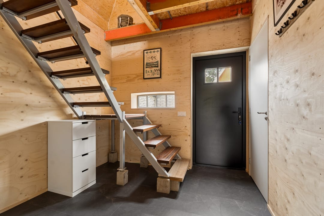 Luxuriously Renovated Semi-Detached Home with Studio and Greenhouse on Spacious 1,400m² Plot in Lent — 43