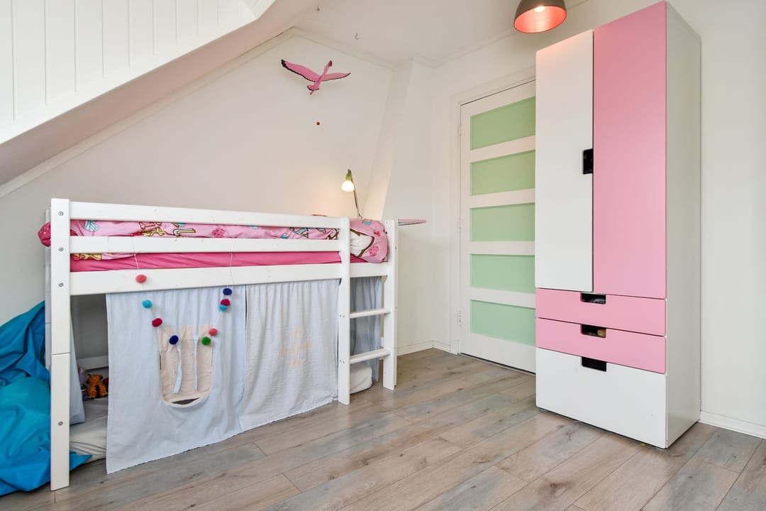 Spacious 8-room family home with flexible living options in Oud Loosduinen — 31