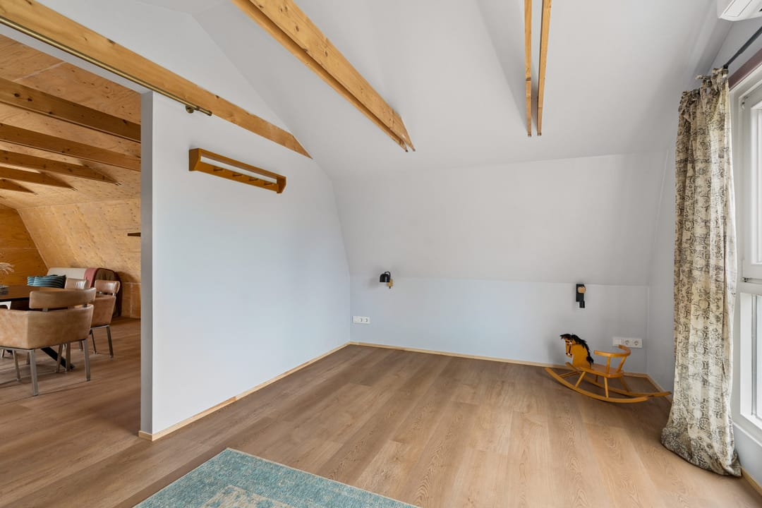 Luxuriously Renovated Semi-Detached Home with Studio and Greenhouse on Spacious 1,400m² Plot in Lent — 52