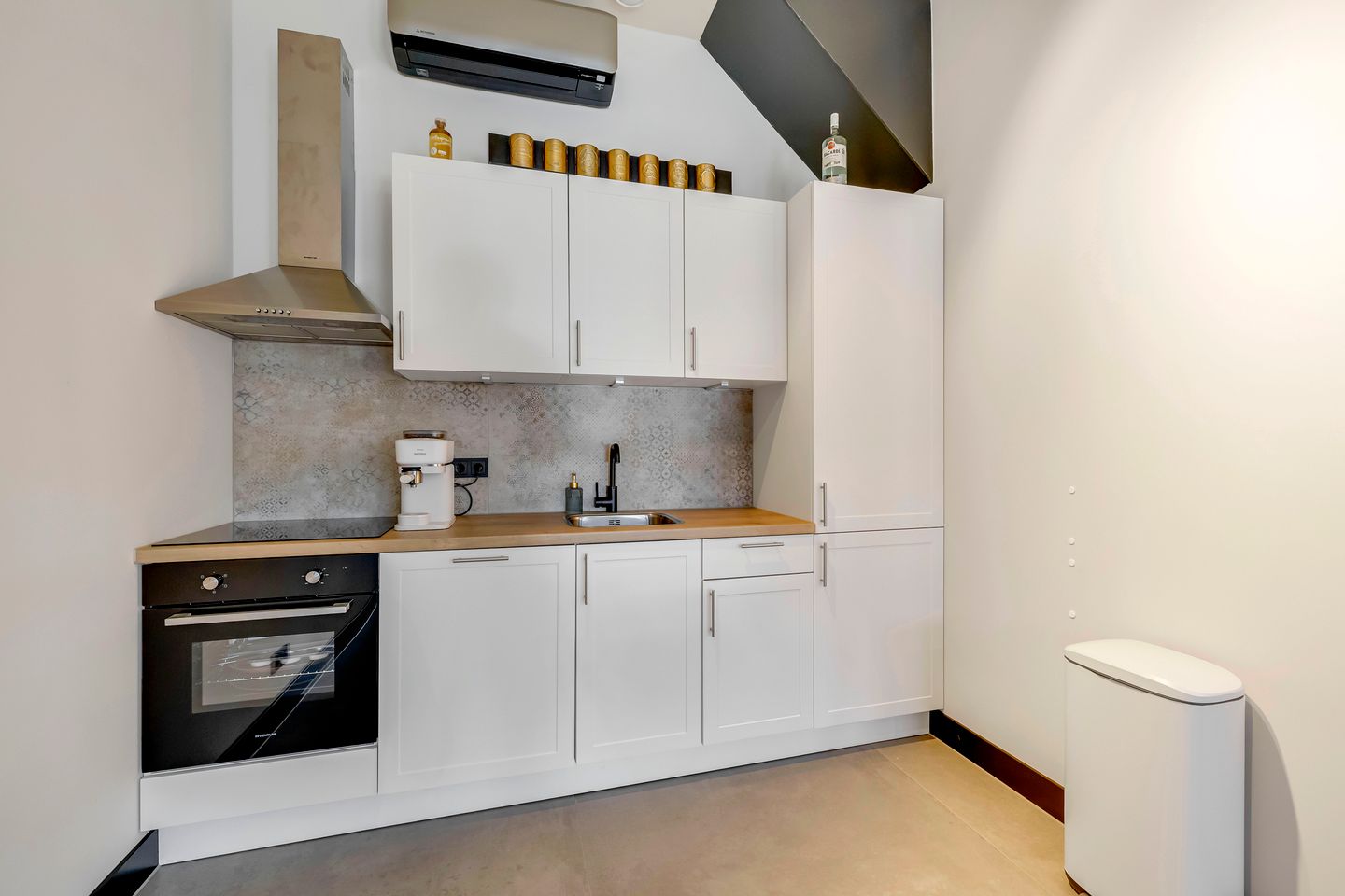 Bekijk foto 3 van Harregatplein 10-f