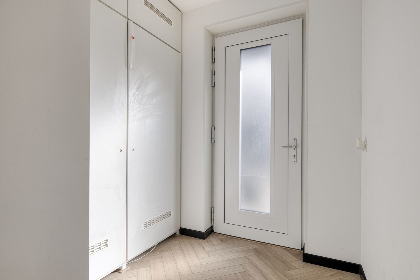 Modern Corner Apartment with Balcony at Osdorpplein — 19