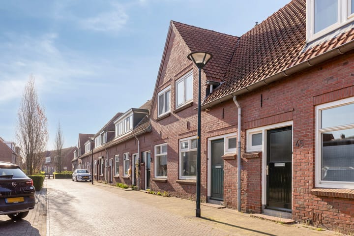 Photo 4 of Iepenstraat 43