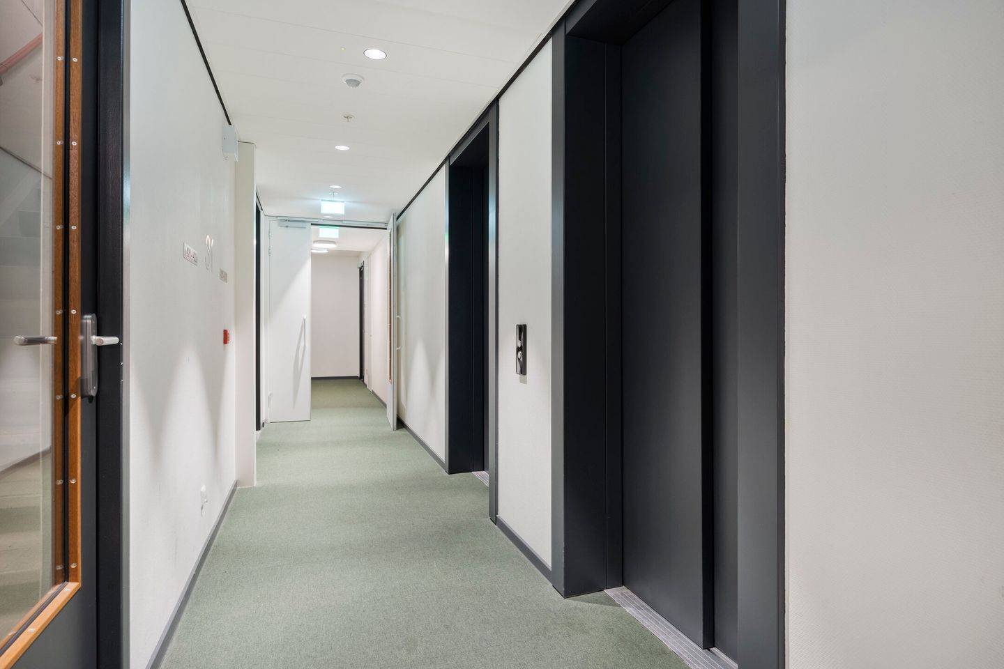 Foto 40 van Vincent van den Heuvellaan 423