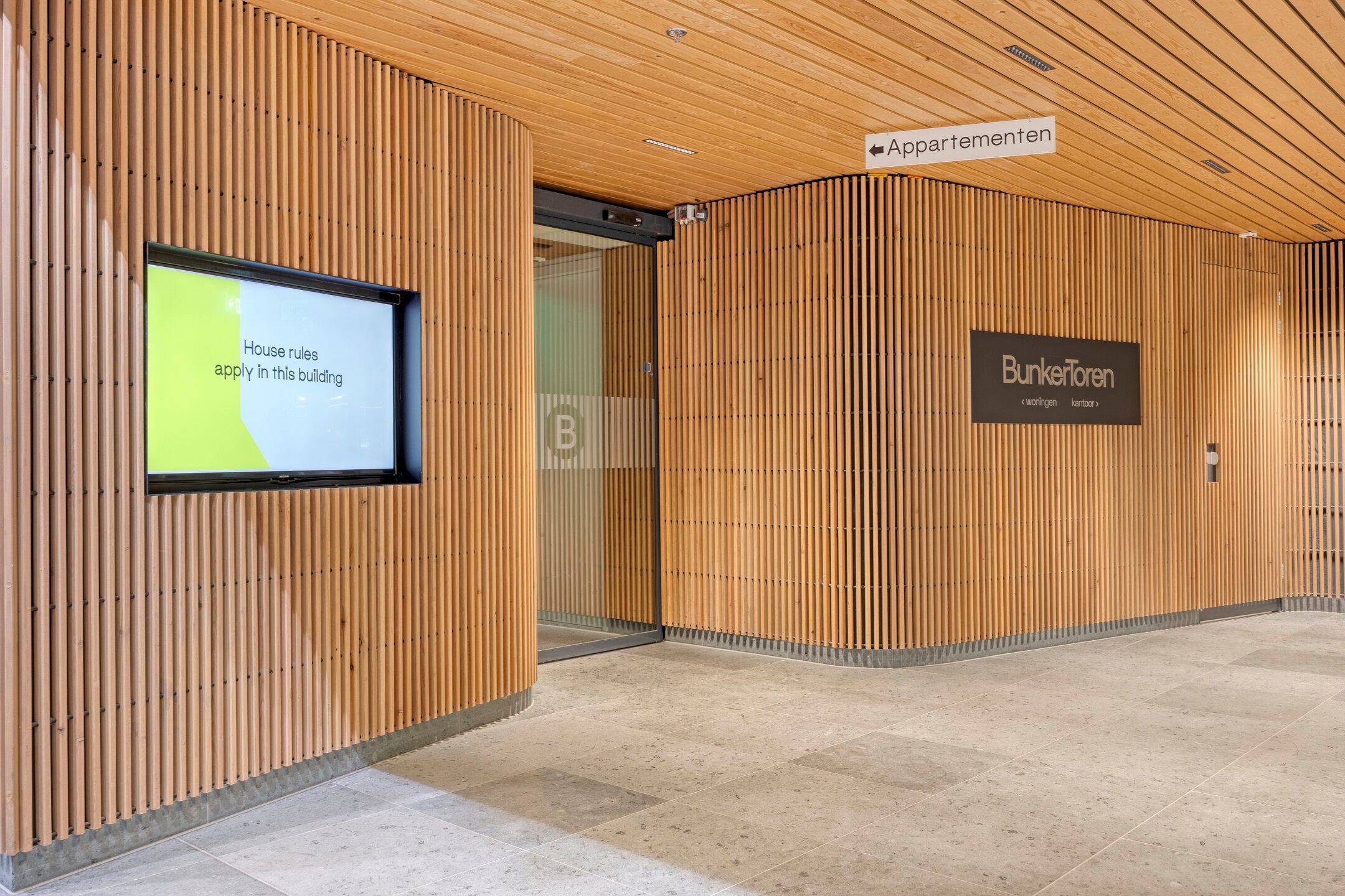 Foto 42 van Vincent van den Heuvellaan 423