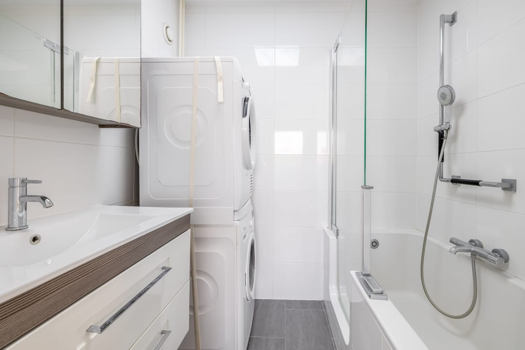 Move-in ready starter apartment with sunny south-facing balcony and private storage — 31