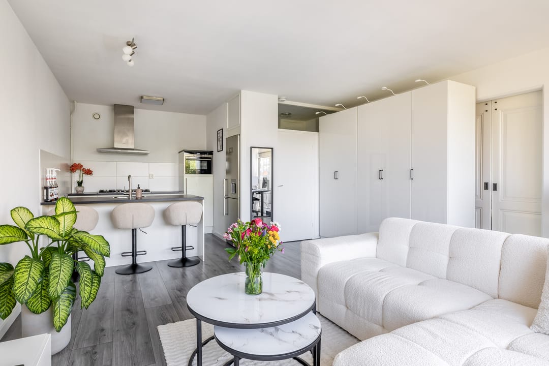 Move-in ready starter apartment with sunny south-facing balcony and private storage — 13