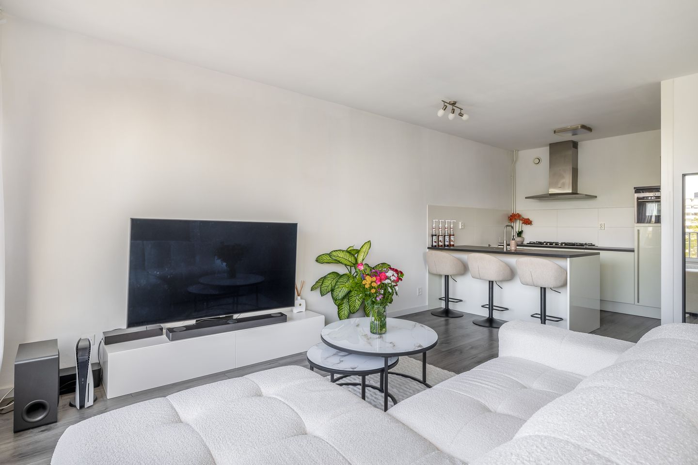 Move-in ready starter apartment with sunny south-facing balcony and private storage — 14
