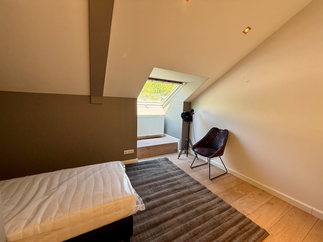 Photo 17 of Valkenburglaan 1