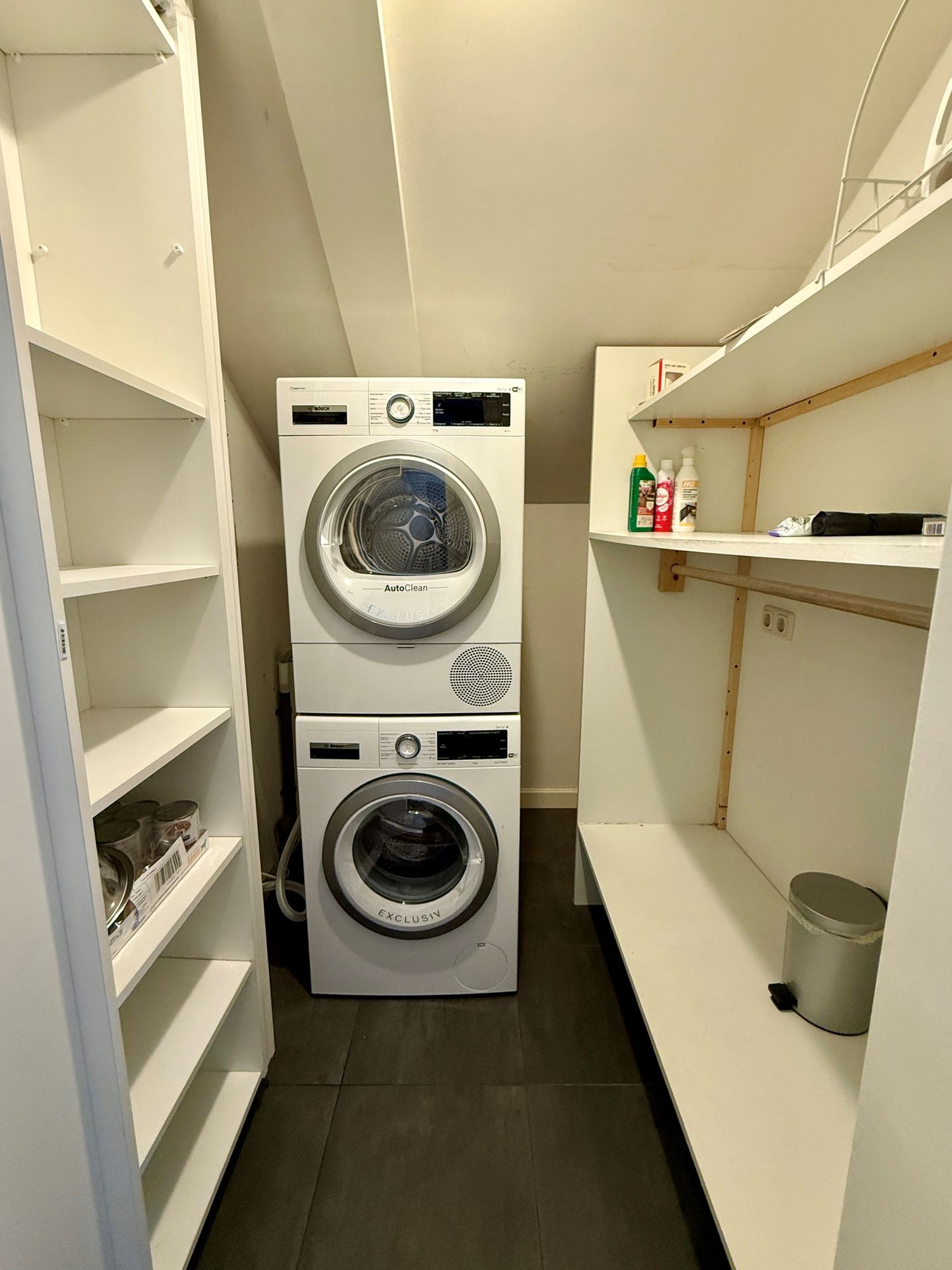 Photo 19 of Valkenburglaan 1