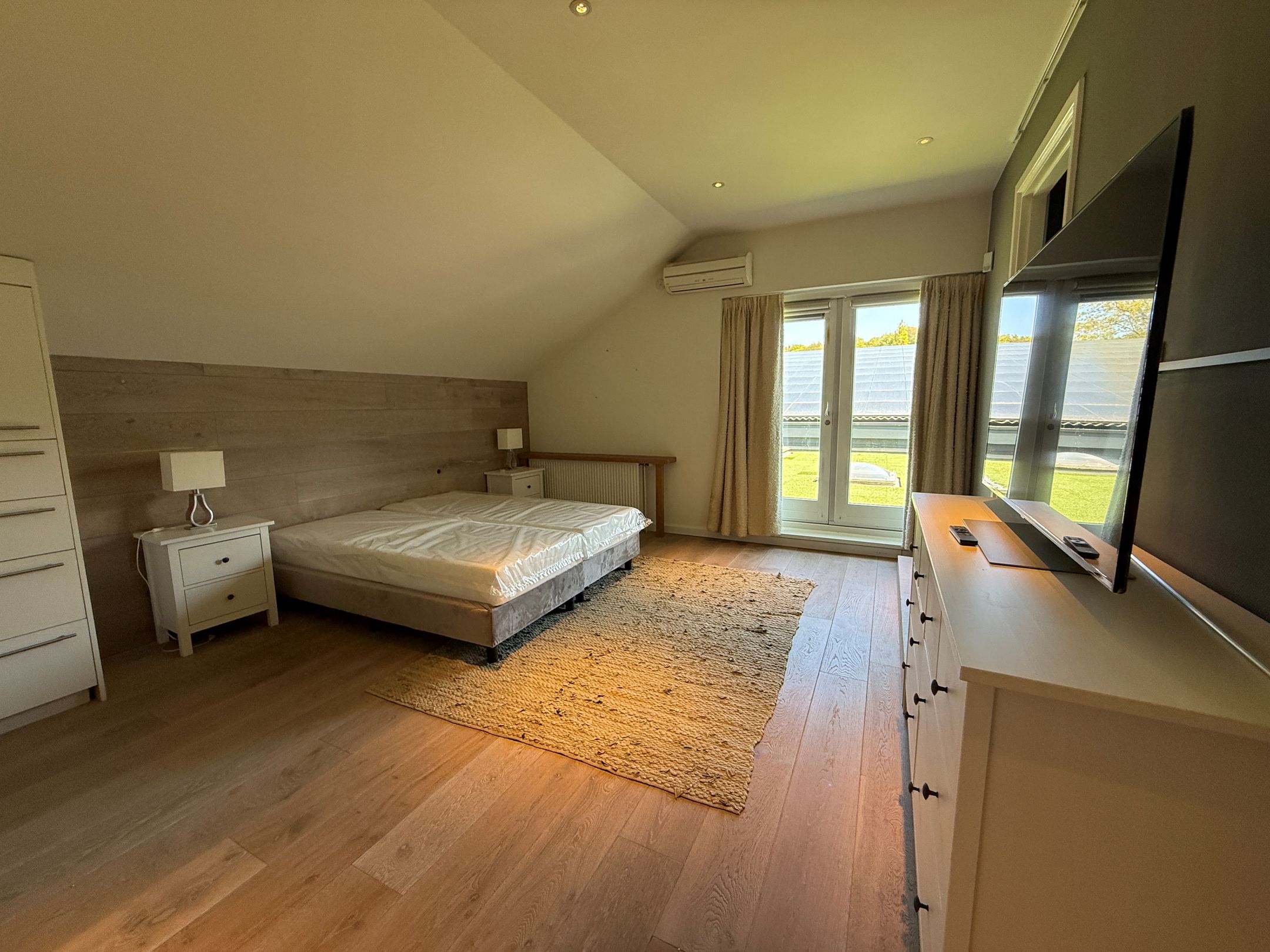 Photo 12 of Valkenburglaan 1