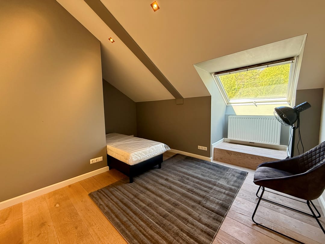 Photo 16 of Valkenburglaan 1