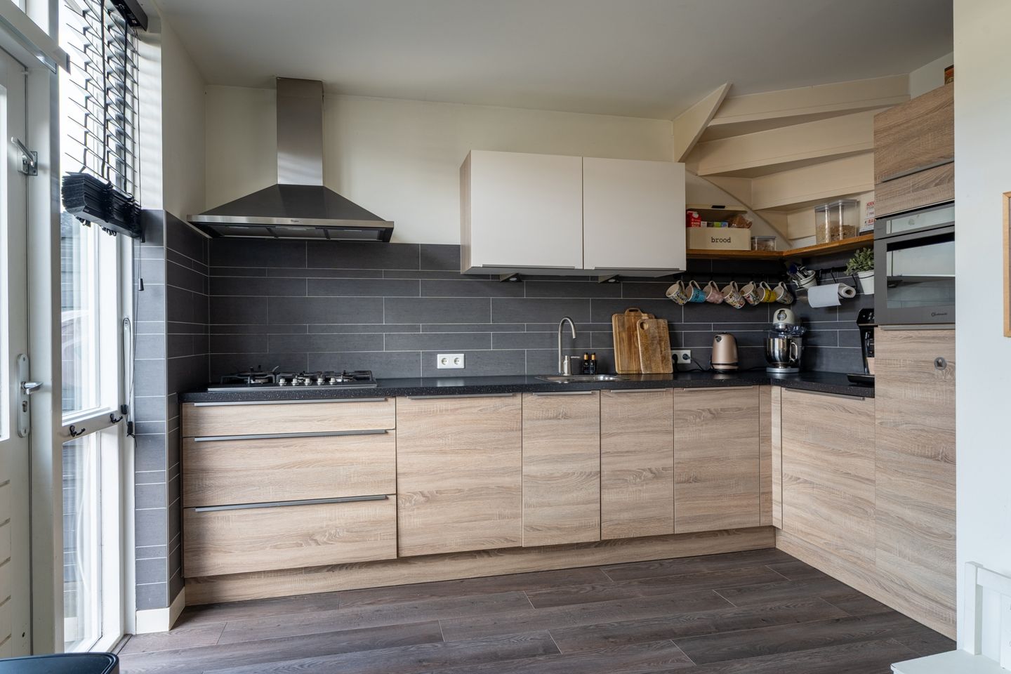 Foto 10 van Postelstraat 34