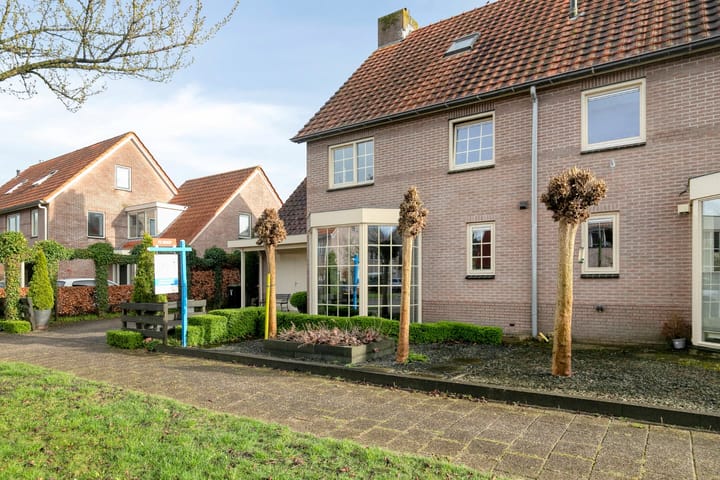 Twee-onder-één-kap te koop: Groene Specht 9, Zeewolde