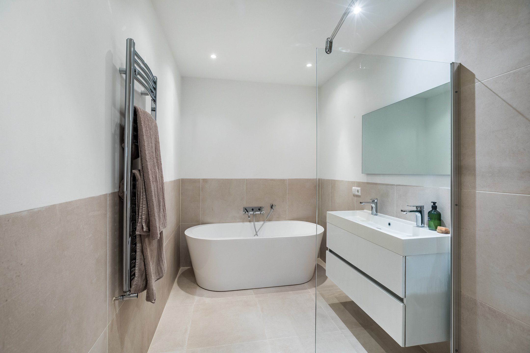 Photo 3 of Bartholomeus Diazstraat 10-H