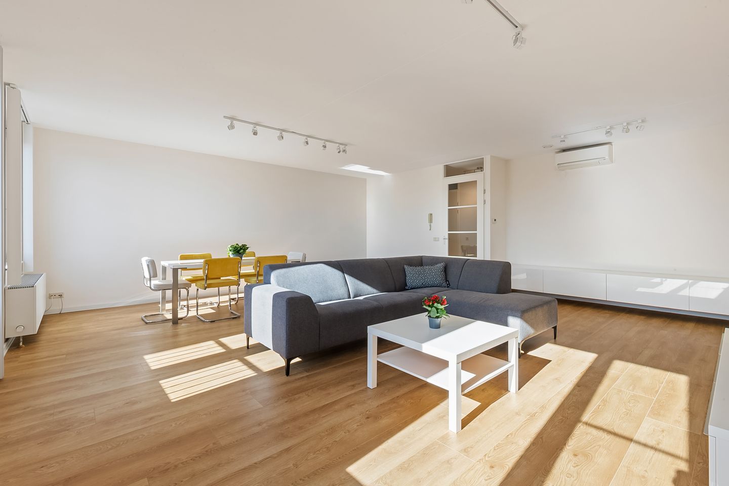 Foto 10 van Beneluxlaan 657