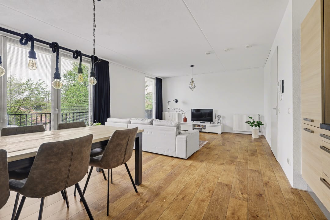 Photo 2 of Beneluxlaan 72-09