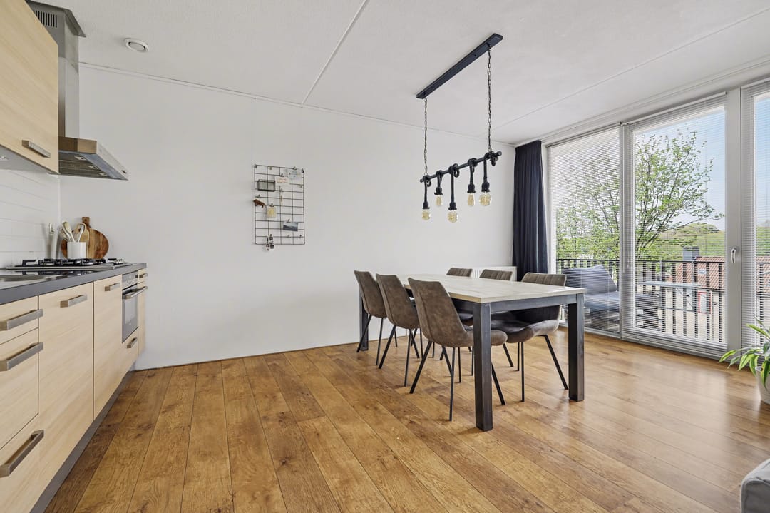 Photo 8 of Beneluxlaan 72-09